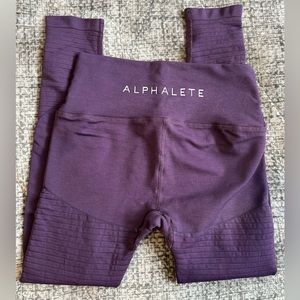 ALPHALETE - Leggings - Medium